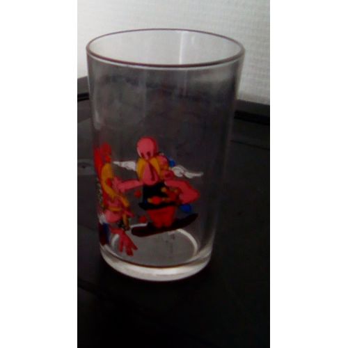 Asterix Verre Dargaud S.A 1968 Frappe Assurancetourix