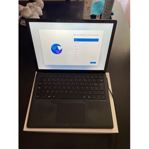 Microsoft Surface Laptop 2 2019 13" Intel Core i5-8200 - 1.60 Ghz - Ram 8 Go - DD 256 Go