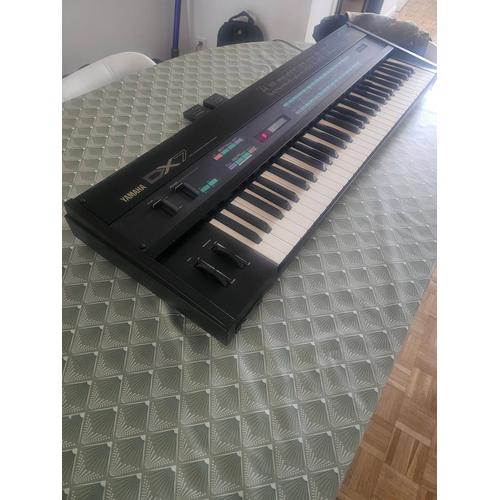 Yamaha Dx7 - Synthétiseur Fm - Accessoires - Excellent État / Révisé