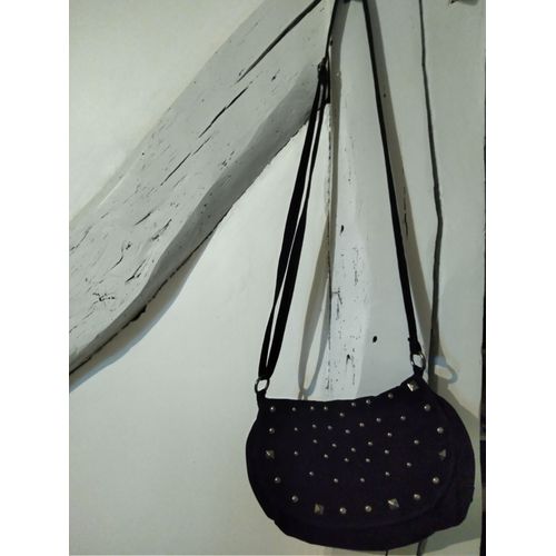 Sac à main en bandoulière petite besace noire rivets métal argenté clouté rock punk grunge underground Femme 