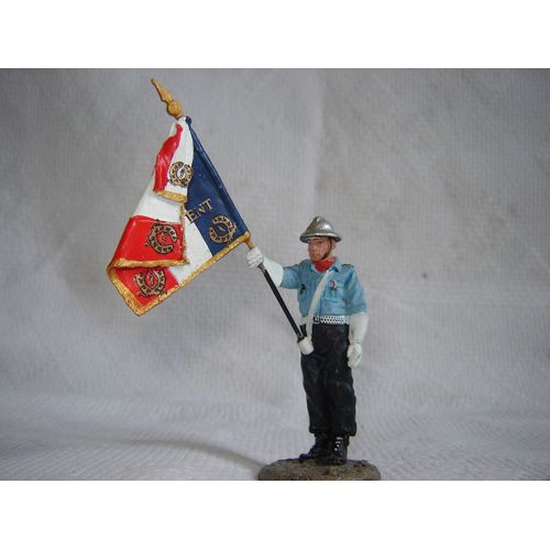 Les Heros Du Feu N° 20 Pompier Cobra : Le Pompier Lieutenant Français Porte Drapeau 2010