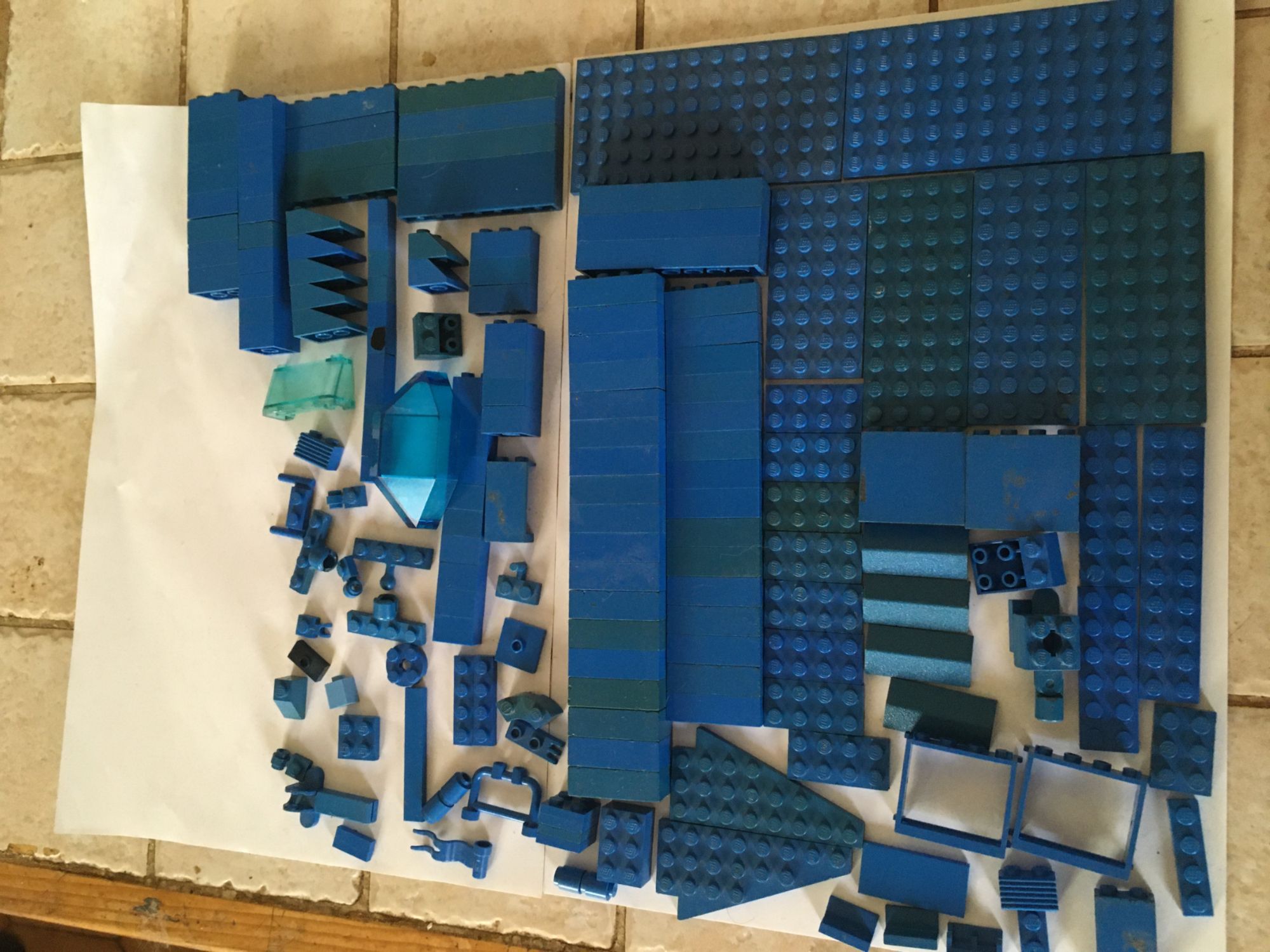 Lot de 174 pièces Lego bleues diverses