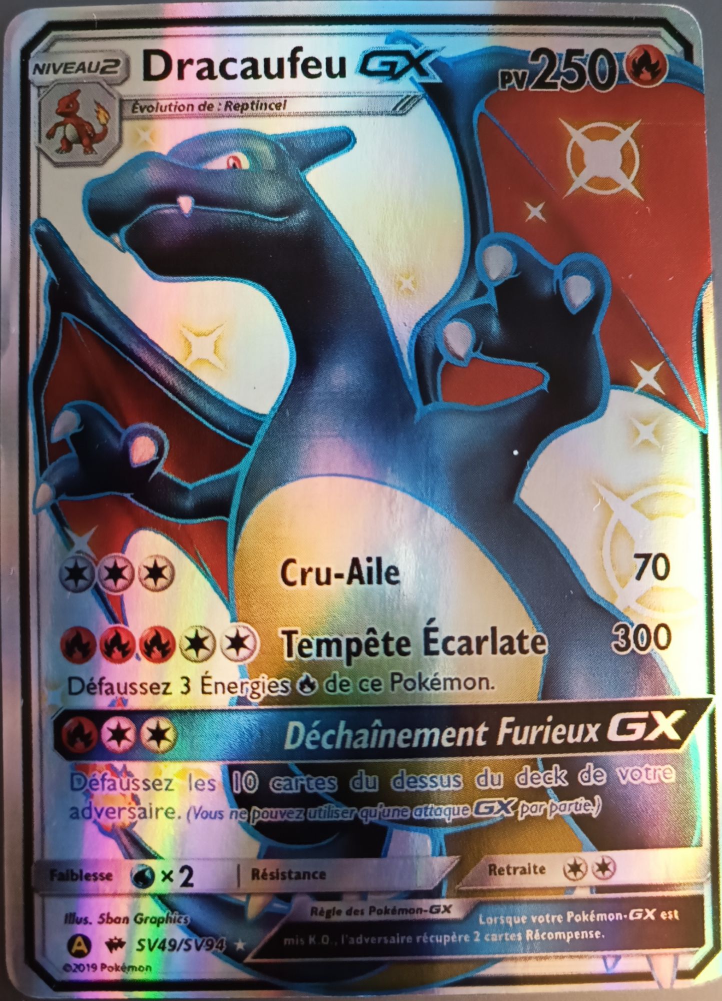 Carte Pokémon Dracaufeu GX + pochette Pikachu