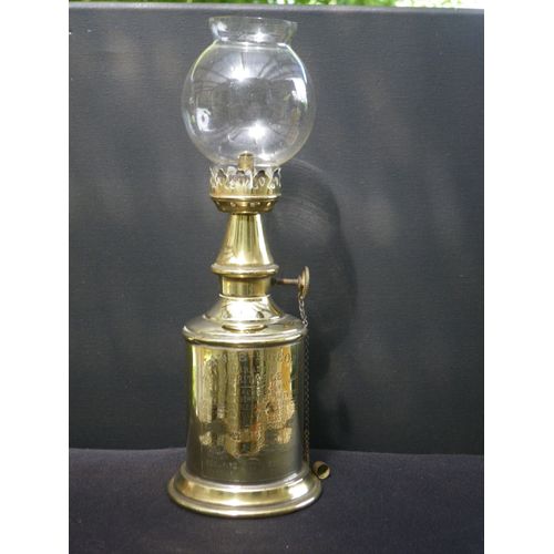 Lampe A Petrole De Marque Pigeon