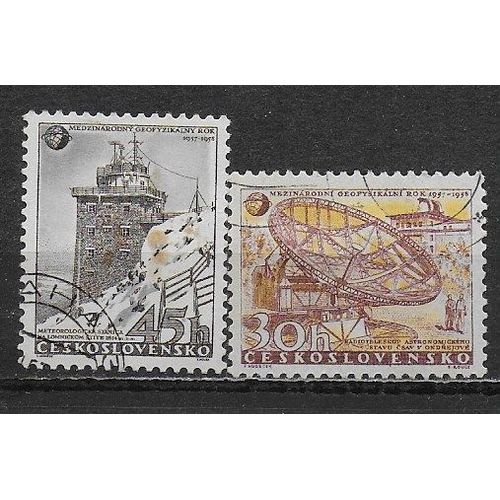 Tchecoslovaquie 1957 : Espace : Année Géophysique Internationale : Station Météorologique De Lomnicky-Stit (Tatras) / Radiotélescope - Série De 2 Timbres Oblitérés