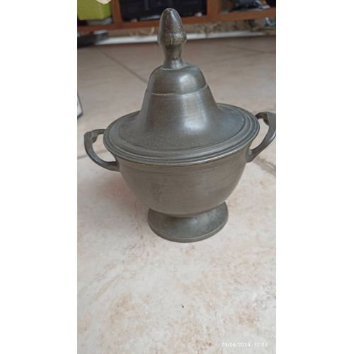 Petite Soupière En Étain Ancien