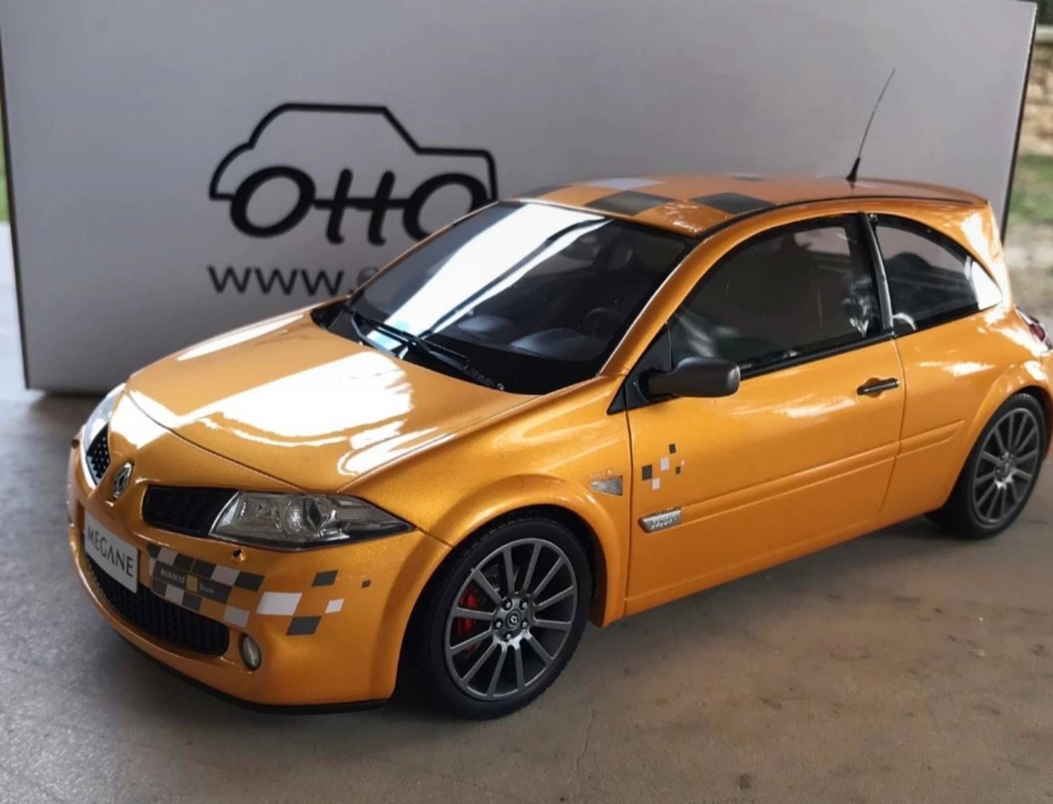 Modèle réduit Renault Megane 2 Rs F1 Team Jaune