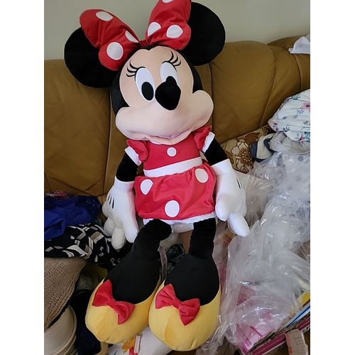 2 070030 230072 peluche geant disney