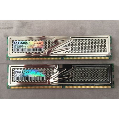 2 BARRETTES MEMOIRES PC 1 Go DDR2-SDRAM PC2-6400-OCZ2P8001G PLATINIUM EDITION
