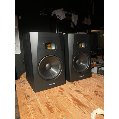 2 Enceintes Adam Audio T8V