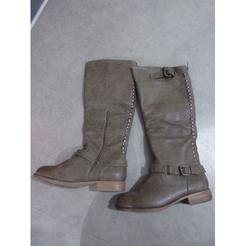 Neuves Grandes Bottes Plates Taupe Cloutées Moa - 40