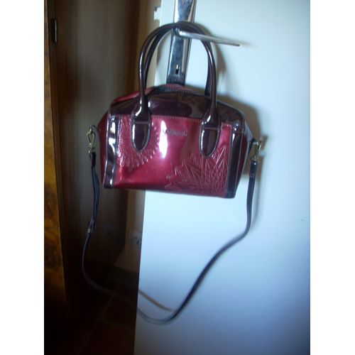 Sac À Main Desigual 25 X 20 Cm,Fermeture Éclaire Cassée.