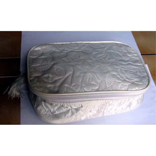 Trousse De Toilette Blanche