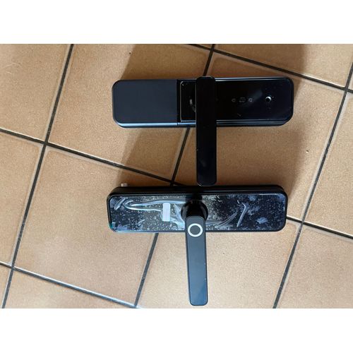 Poignée de porte connecté avec lecteur d’empreinte 