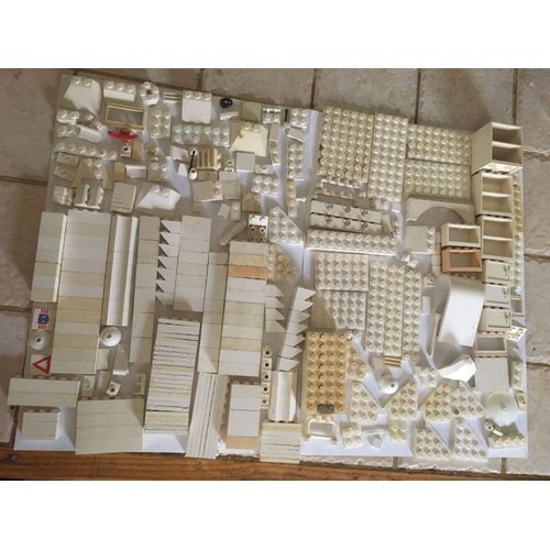 Lot de 304 pièces Lego blanches diverses