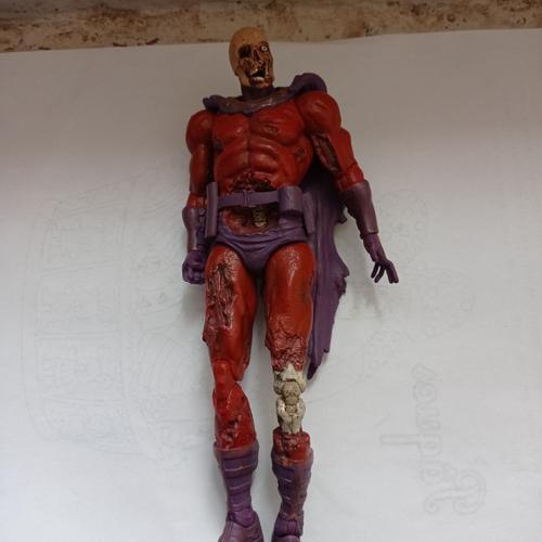 Figurine Marvel -Magneto Zombie-