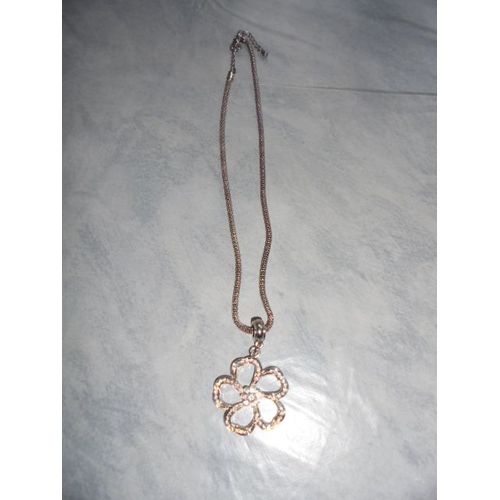 Collier Réglable Pendentif Fleur