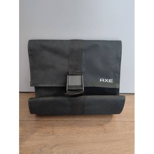Trousse de toilette Axe à suspendre