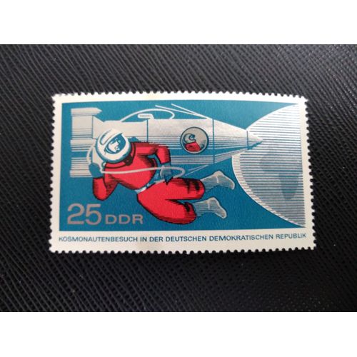 Timbre Allemagne / Rda Yt 840 Fusée Avec Cosmonaute 1965 ( 080406 )