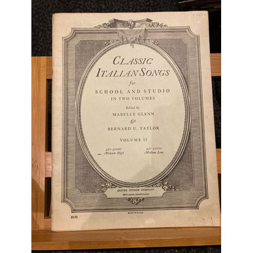 Glenn & Taylor Classic Italian Songs Vol. 2 Partition Chant Piano Medium Oliver Ditson Company
