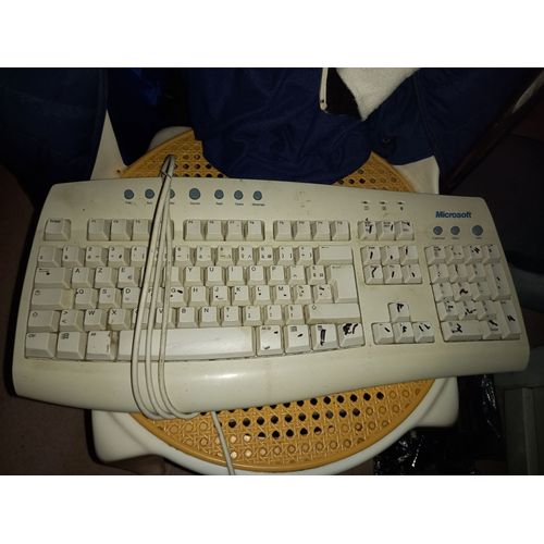 Clavier fillaire microsoft rt 9443