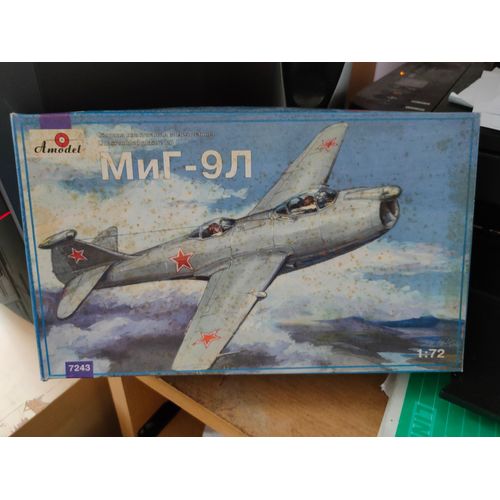 Maquette Avion Mig-9 L ( Bi-Place ) Rare-Amodel