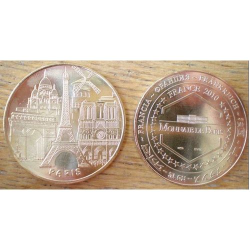 Jeton Touristique Médaille Souvenir De La Monnaie De Paris = France Paris ( Monuments : Tour Eiffel, Cathédrale Notre Dame, Arc De Triomphe, Basilique Sacré Coeur,Moulin Ro , Édition Limitée De 2010