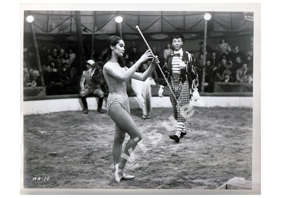 The Main Attraction (Guitares Et Bagarres): Photo Argentique Américaine D'exploitation Cinématographique - Format 20,5x25,5 Cm - De Daniel Petrie Rich Avec Nancy Kwan, Pat Boone, Mai Zetterling - 1962