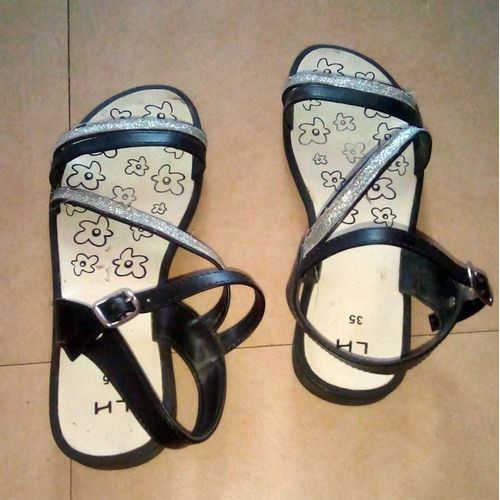 Sandales Noires Argentees Taille 35 Lh ..