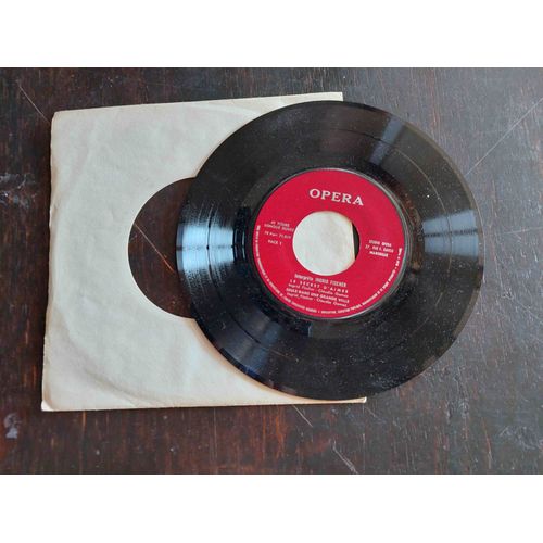 Vinyle 45 Tours / Opera / Ingrid Fischer : Le Secret D'aimer Seule Dans Une Grande Ville / Demain Il Fera Jour La Fille