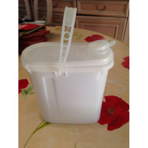 Berthe A Lait Perrette Tupperware 2 Litres  A 29 Vintage