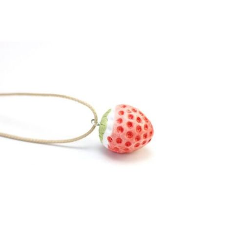 Collier En Céramique Avec Pendentif En Forme De Fraise Pour Femme, Joli Bijou À Breloques En Forme De Fruit, Joli Cadeau D'anniversaire, Chaîne En Corde Ajustable 04