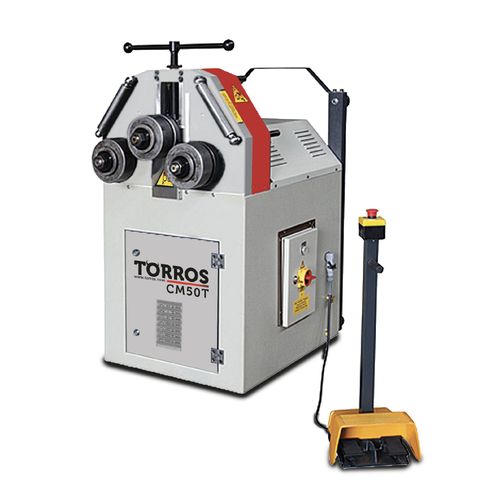 Cintreuse à 3 galets électrique avec 2 galets motorisés positionnement horizontal vertical 1,5 kW 400V Torros CM50T