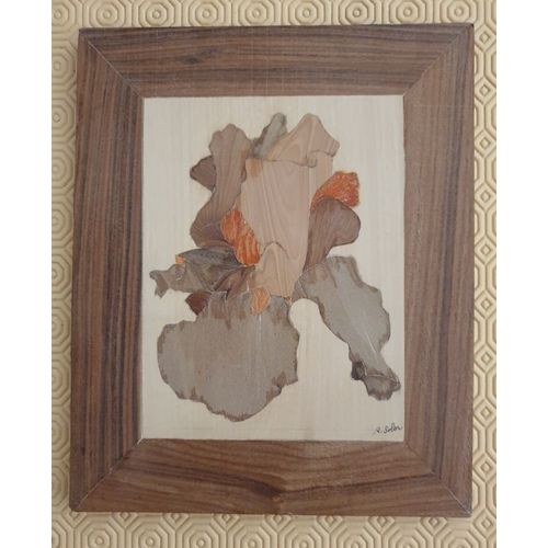 Tableau fleur Iris en marqueterie - 20,5 x 25 cm - Bois Tulipier / If / Charme teinté orange.