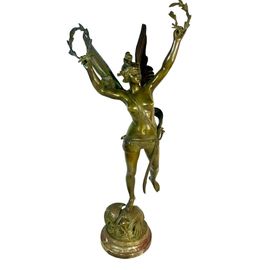 Sculpture en bronze la victoire 