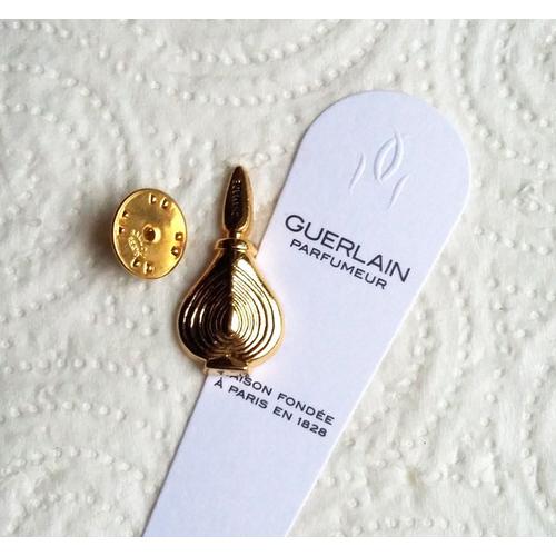 Pin's Parfum Chamade Guerlain - Miniature Offerte - Voir Photos