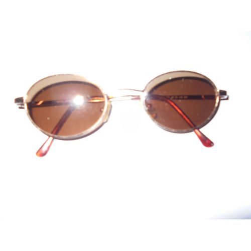 Paire De Lunettes Solaires Cerclées Métal (24)