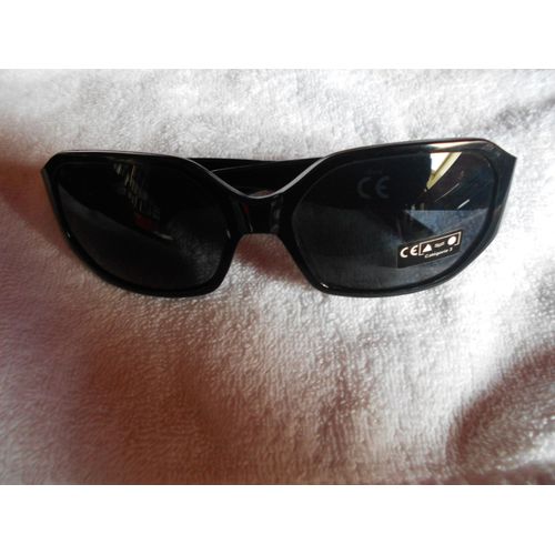 Paire De Lunettes De Soleil Femme Neuve
