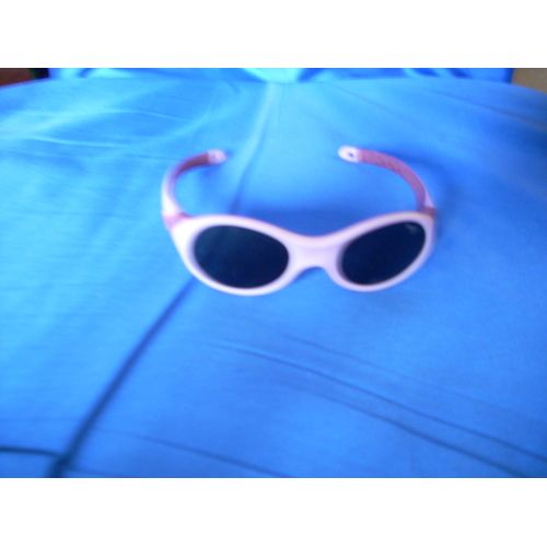 Lunettes De Soleil Bébé Cébé 2000.