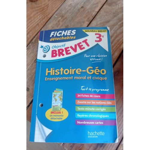 Livre Histoire Géo Du Programme De 3 Ème. Fiche Détachable Aucune Ne Manque Plus Mémento Détachable. Livre Très Complet Pour Le Brevet Qui Résume Très Bien Les Cours