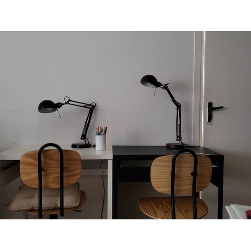 2 Bureaux + 2 Chaises + 2 Lampes