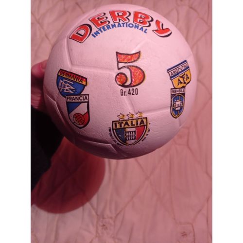 Ballon De Football Année 1970 1980 Derby International