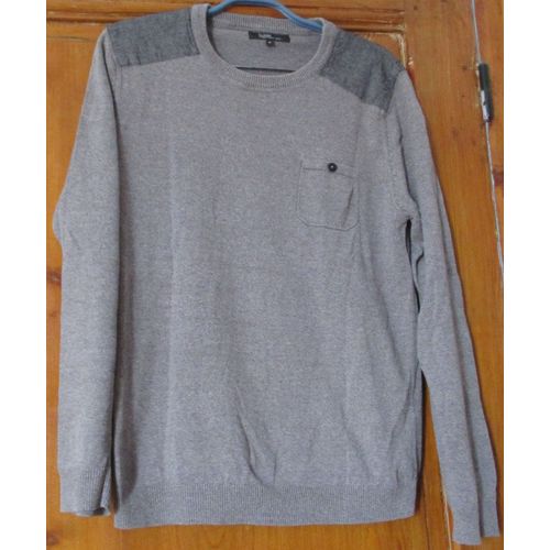 Pull Léger Jules - Encolure Ronde Manches Longues - Petite Poche Poitrine Avec Bouton - Coton Gris Souligné De Gris Foncé Aux Épaules - Taille M