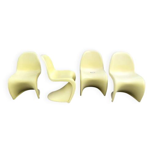 Chaises Pantone Jaune