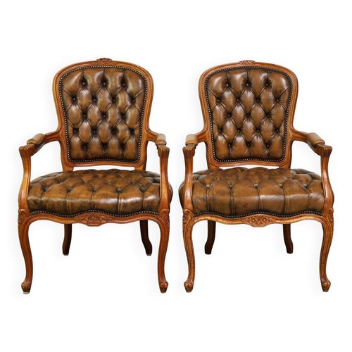 Lot De 2 Fauteuils Chesterfield Baroques En Cuir Avec Pieds Queen Anne Marron
