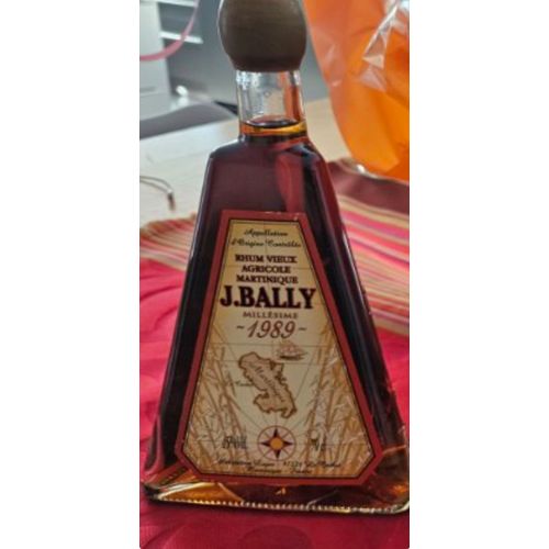 Rhum Vieux Martinique Millesime 1989 Bally Bouteille Pyramide