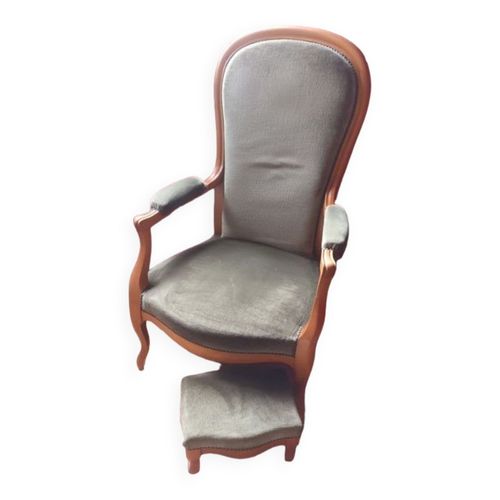 Fauteuil Voltaire Et Un Repose Pieds Vert