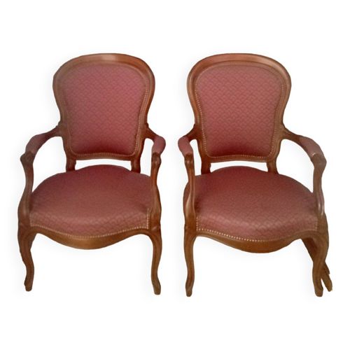 Lot De Deux Fauteuils Voltaire De Style Louis Philippe Spacieux Et Confortables Bordeaux
