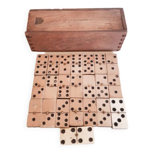 Jeu De Dominos Ancien En Bois Noir