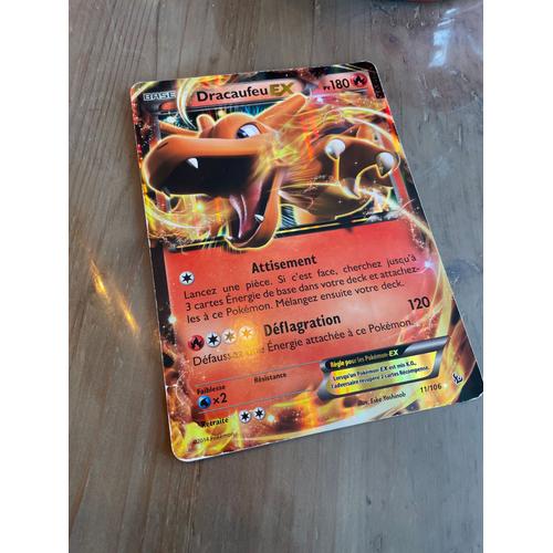 Une valise Paldea avec Dracaufeu Téracristal pour le JCC Pokémon